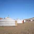 I november 2008 besøkte Kronprins Haakon Mongolia som goodwillambassadør for UNDP. Nomadeleir i Khentii, Mongolia. Bildet er kun til redaksjonell bruk - ikke for salg. Foto: D. Rentsendorj, MONTSAME news agency. Bildestørrelse 259 2x 1944 px 1,28 MB.